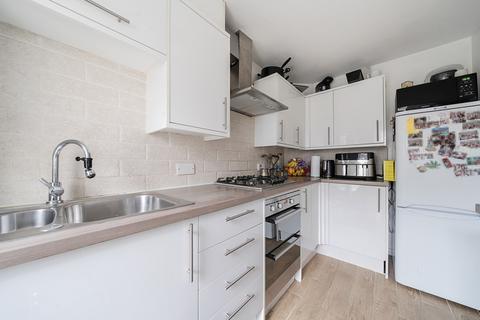 32 Richard House Drive, London, E16 3RF