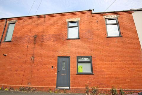 2 bedroom flat to rent, Padgate Lane, Warrington, WA1