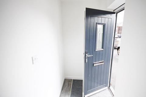 2 bedroom flat to rent, Padgate Lane, Warrington, WA1