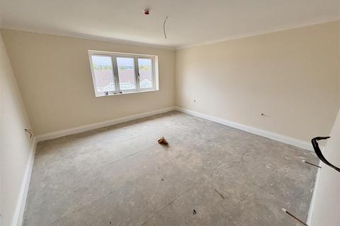 undefined, Gwaun Henllan, Ammanford