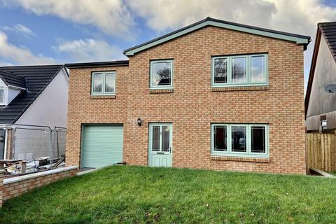 undefined, Gwaun Henllan, Ammanford