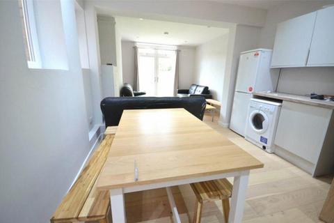 9 bedroom terraced house to rent, Egerton Road, Fallowfield