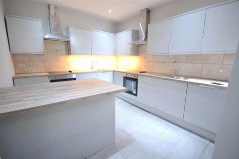 8 bedroom terraced house to rent, Egerton Road, Fallowfield