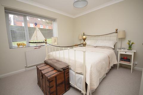 2 bedroom apartment for sale, Sumner Road, Farnham, GU9