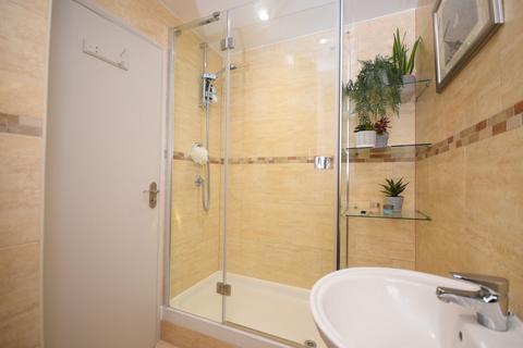 2 bedroom apartment for sale, Sumner Road, Farnham, GU9