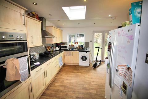 4 bedroom property to rent, Bristol BS16