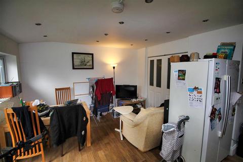 4 bedroom property to rent, Bristol BS16