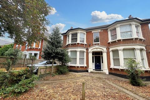 1 bedroom flat to rent, Bromley Road, London SE6