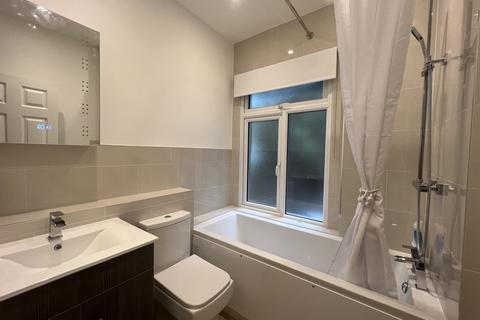 1 bedroom flat to rent, Bromley Road, London SE6