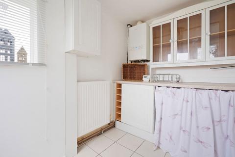 8 Hazlebarrow Crescent, Sheffield, S8 8AQ