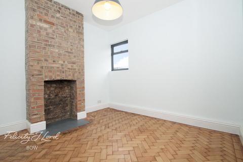 2 bedroom flat for sale, Libra Road, London