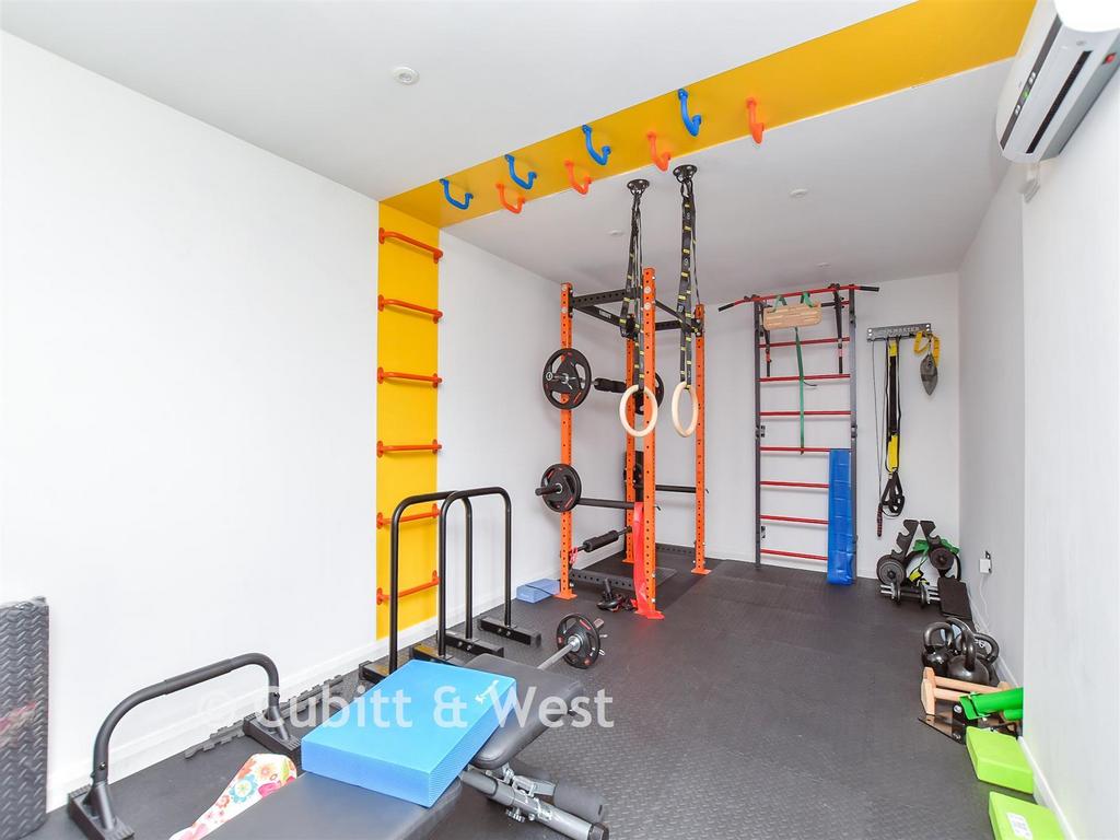 Outbuilding (Used As Home Gym)