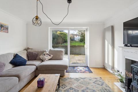 undefined, Outfield Road, Chalfont St. Peter, Gerrards Cross, Buckinghamshire, SL9