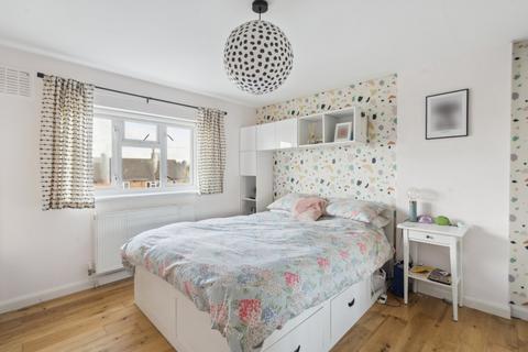 3 bedroom terraced house for sale, Outfield Road, Chalfont St. Peter, Gerrards Cross, Buckinghamshire, SL9