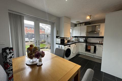 3 bedroom end of terrace house for sale, Rotherhead Drive, Macclesfield, SK11 7XQ