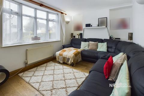 47 Priory Road, Chessington, KT9 1EG