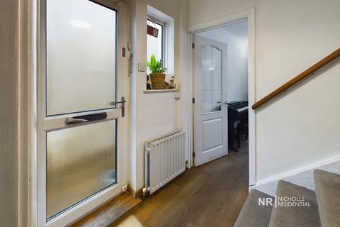 47 Priory Road, Chessington, KT9 1EG