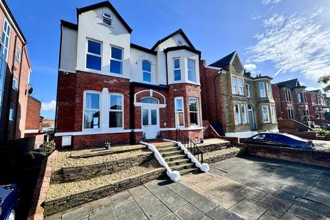 3 bedroom maisonette for sale, Liverpool Road, Southport