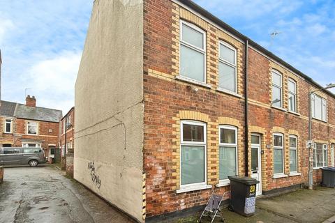 4 bedroom semi-detached house for sale, Carlisle Street, Gainsborough DN21