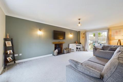 4 bedroom detached house for sale, Arkendale Drive, Hardwicke, Gloucester, Gloucestershire, GL2