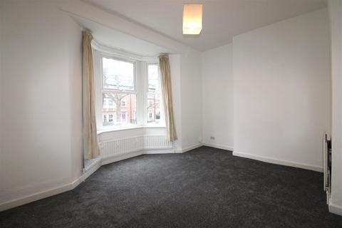 2 bedroom apartment to rent, Cleveland Road, North Shields