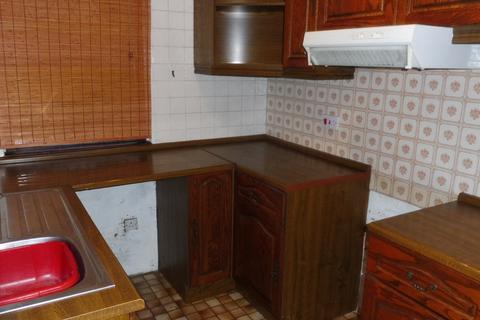 15 Cemetery Road, Wombwell, Barnsley, S73 8HZ