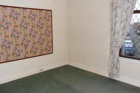 15 Cemetery Road, Wombwell, Barnsley, S73 8HZ