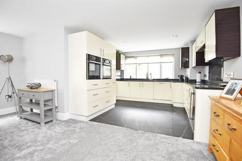 1, High Bridge Court Waterside, Knaresborough, HG5 9AZ