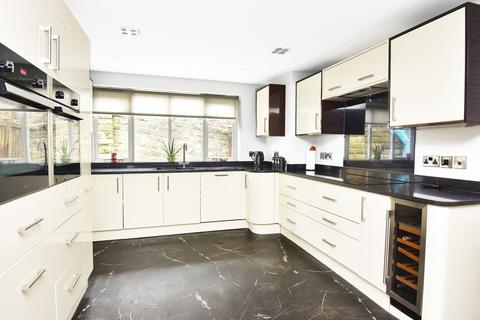 1, High Bridge Court Waterside, Knaresborough, HG5 9AZ