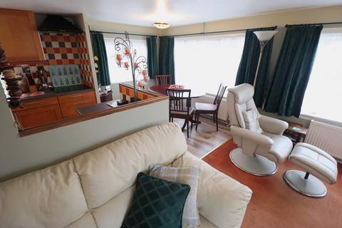 2 bedroom park home for sale, Kingsman Farm Road, Hullbridge, Hockley, SS5