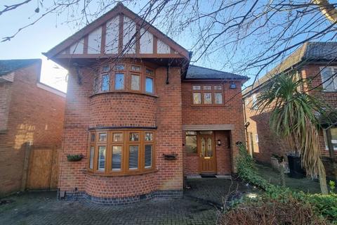 3 bedroom detached house to rent, Glenfield Road, Leicester