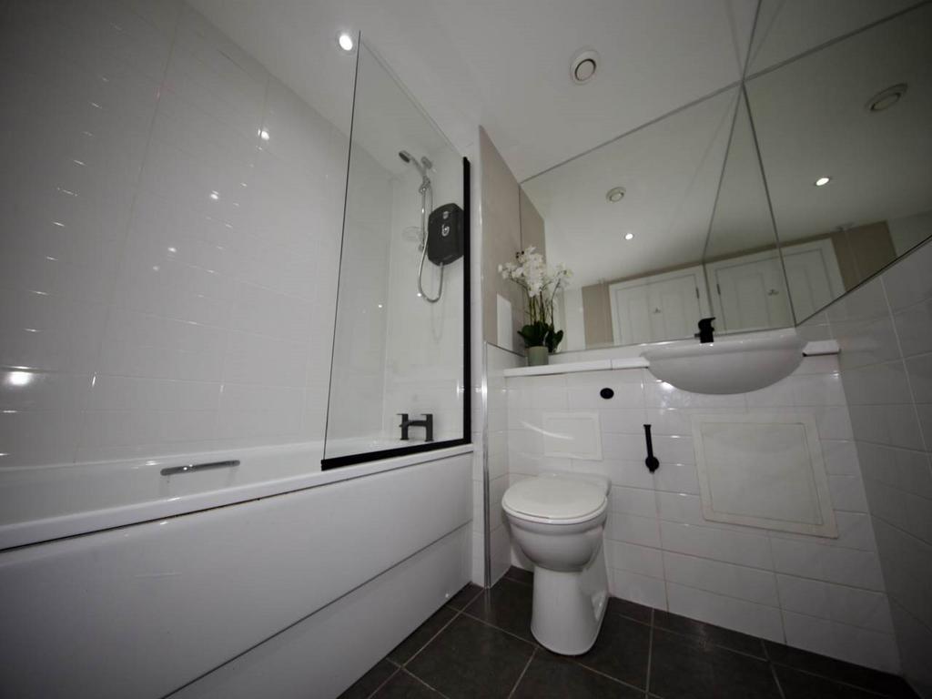 140 Bathroom