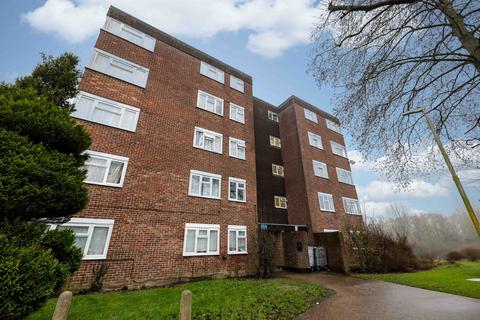 2 bedroom flat for sale, Cressfield, Ashford, TN23