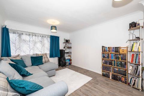 2 bedroom flat for sale, Cressfield, Ashford, TN23