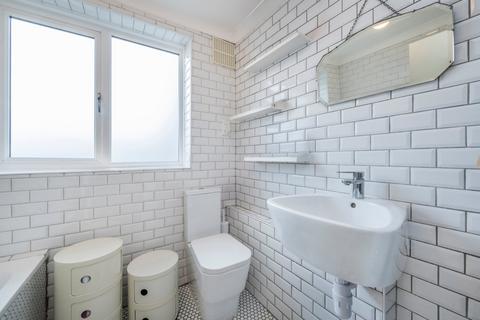 67b Reverdy Road, London, SE1 5QD