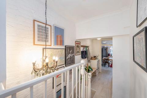 67b Reverdy Road, London, SE1 5QD