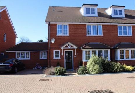 5 bedroom semi-detached house for sale, Cressex Square, High Wycombe