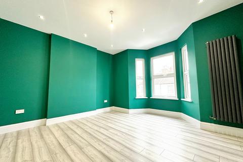 5 bedroom detached house for sale, Temple Road, Hounslow TW3