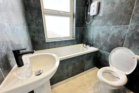 25 Temple Road, Hounslow, TW3 1XS