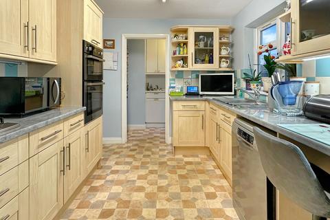 14 Glebe Road, Waterbeach, Cambridge, CB25 9RJ