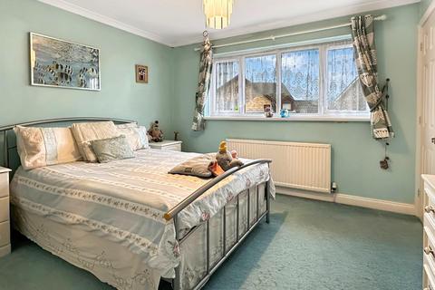14 Glebe Road, Waterbeach, Cambridge, CB25 9RJ
