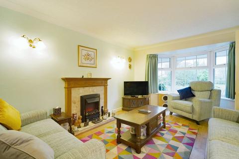 10 Lindhurst Drive, Hockley Heath, Solihull, B94 6QD