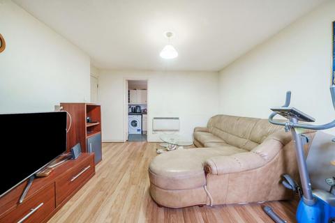 8 Cromwell Close, London, W3 6BN