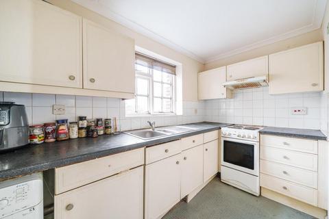 8 Cromwell Close, London, W3 6BN