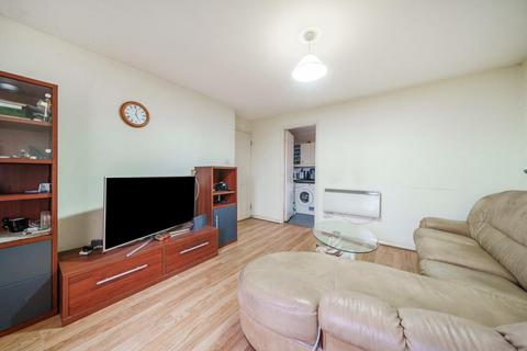 8 Cromwell Close, London, W3 6BN