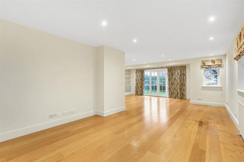 4 bedroom detached house to rent, Totteridge Common, London