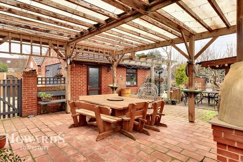 400 Beccles Road, Carlton Colville, Lowestoft, NR33 8HN