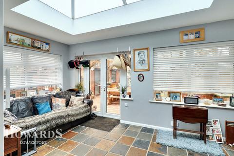 400 Beccles Road, Carlton Colville, Lowestoft, NR33 8HN
