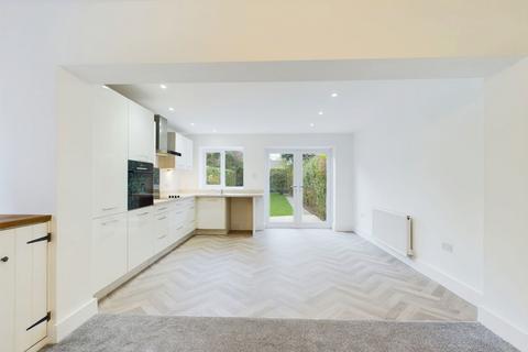 44 Calder Avenue, Ormskirk, L39 4SF