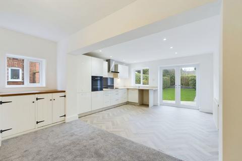 44 Calder Avenue, Ormskirk, L39 4SF